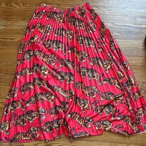 Lala Red Pleated Tiger-Print Women's Midi Skirt